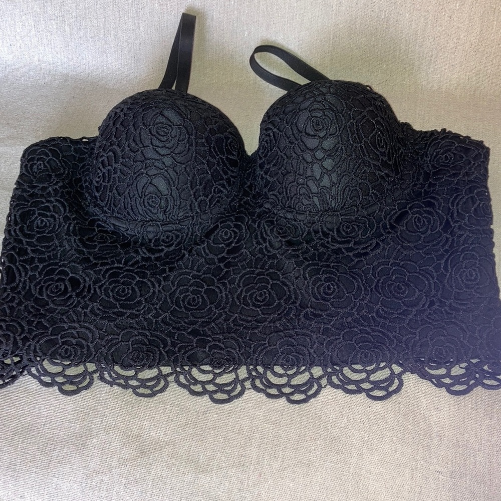Ellacci women’s floral lace bustier crop top